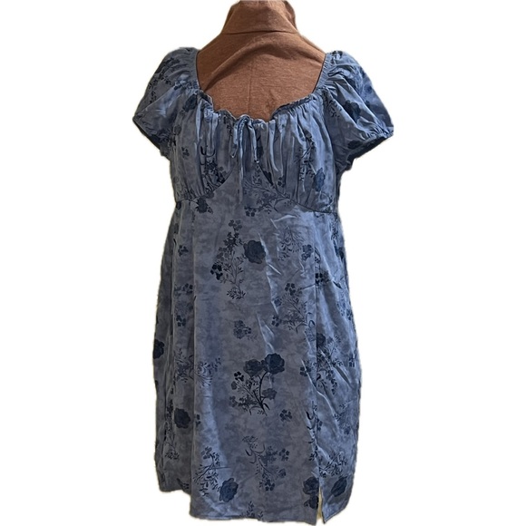 Pink Republic Dresses & Skirts - Pink Republic Blue Floral Midi Dress